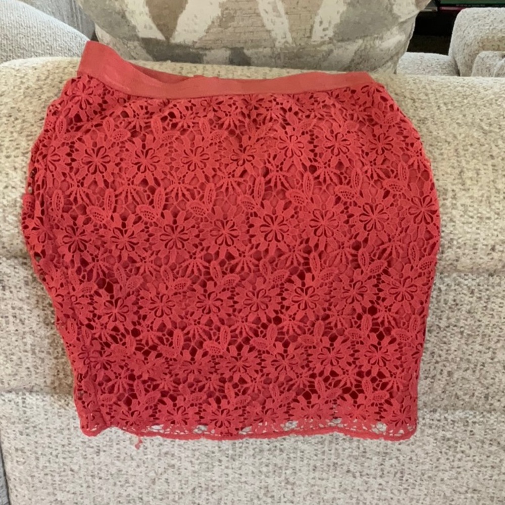 Cute floral lace style skirt